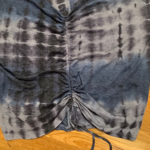 Blue Tie Dye Cinched Bottom Large Top - Picture 2 of 4
